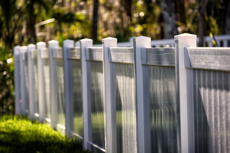 Vinyl Fence Replacement in Kansas City, MO