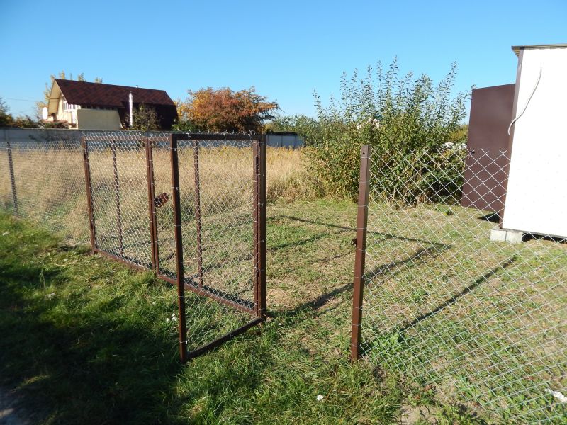 Wire Mesh Fence Installation in Pearland, TX